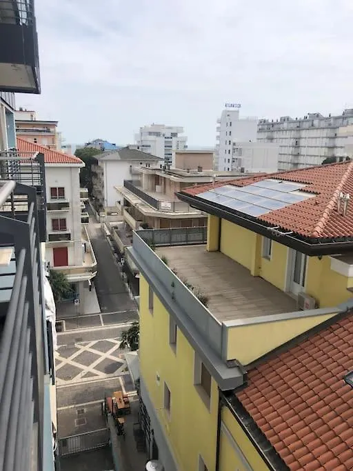 A Due Passi Dal Mare - Family Apartment Lido di Jesolo 0*,